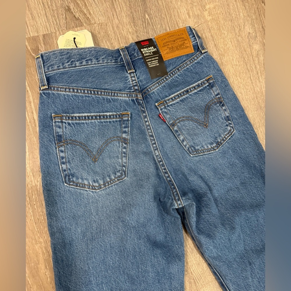 Levi’s Ribcage Straight Ankle Jeans Ultra High Rise Distressed Denim Medium Wash - Picture 10 of 11